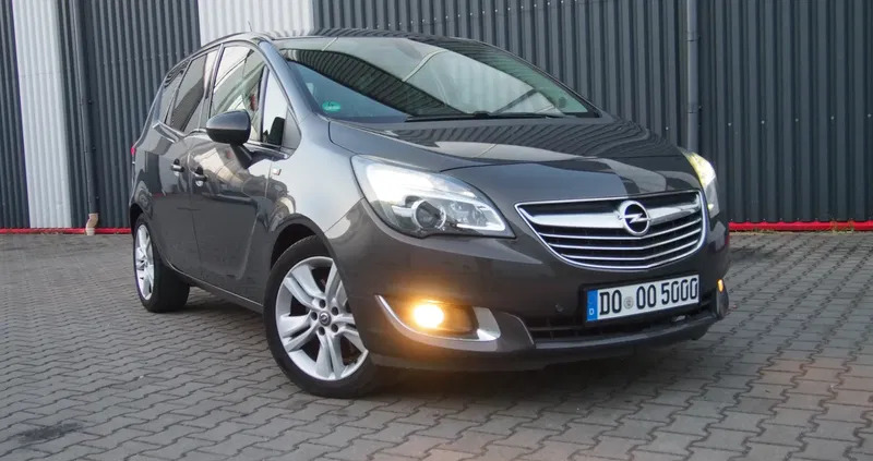 małopolskie Opel Meriva cena 26300 przebieg: 220000, rok produkcji 2015 z Oleszyce